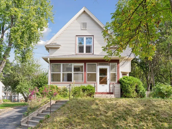 1084 Hall Ave, West Saint Paul, MN 55118