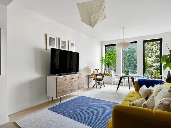 58 Saint Marks Pl #212, Brooklyn, NY 11217