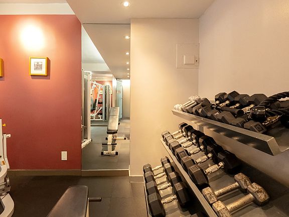 5th image of 236 E 36th St APT 3G