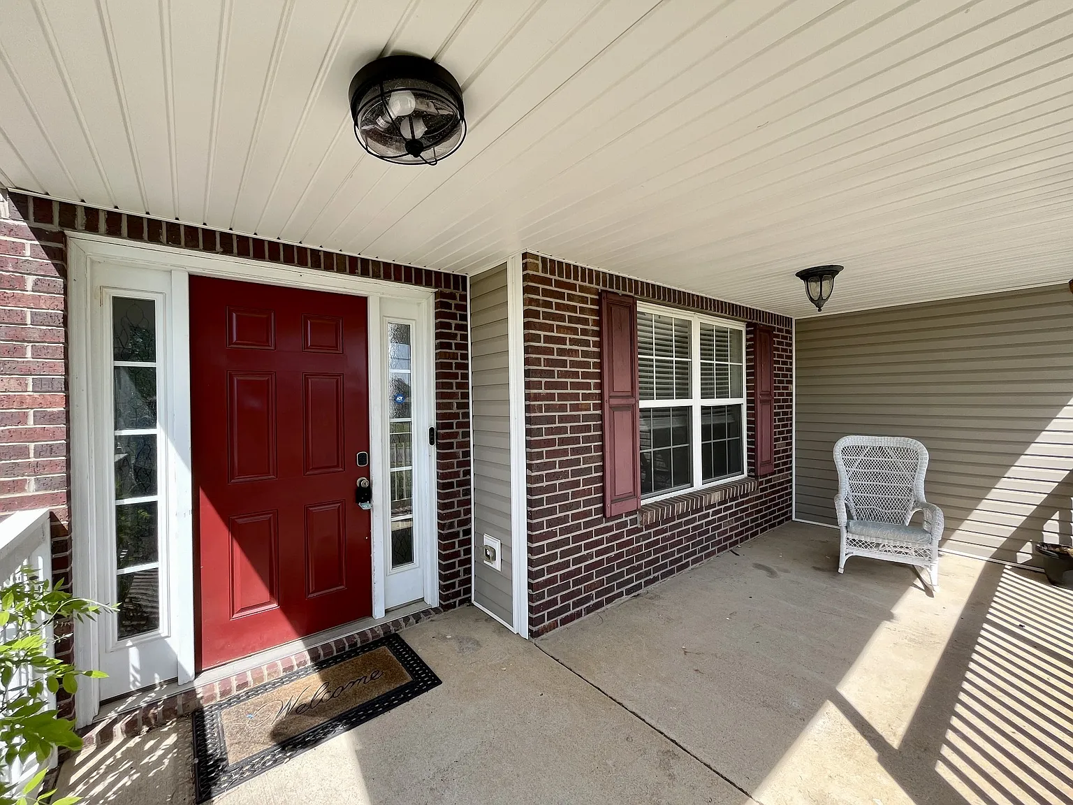 4 bed, 3041 sqft, $2,400 — Photo 2