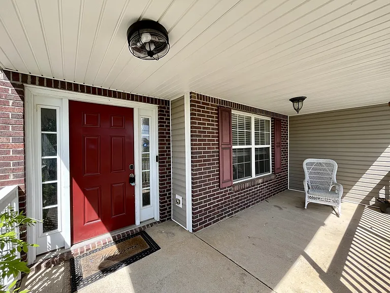 3156 Twelve Oaks Blvd — Photo 2
