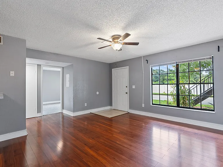 21102 Voyager Blvd #1 — Photo 11