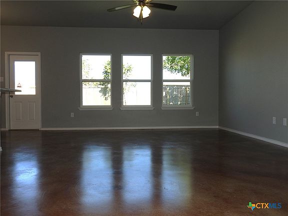 4th image of 1429 Lindsey Dr