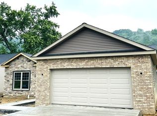 291 Haley Cir, Weirton, WV 26062