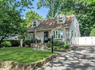 373 Shaler Blvd, Ridgefield, NJ 07657