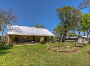711 Flag Creek Dr, Llano, TX 78643
