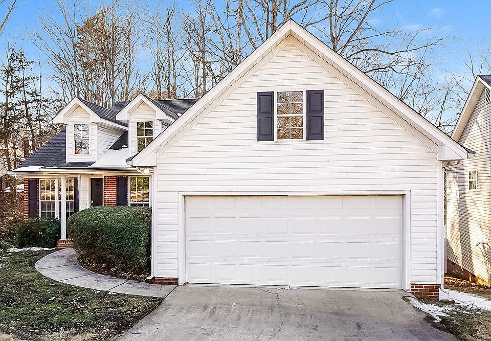 1st image of 11024 Ballards Pond Ln