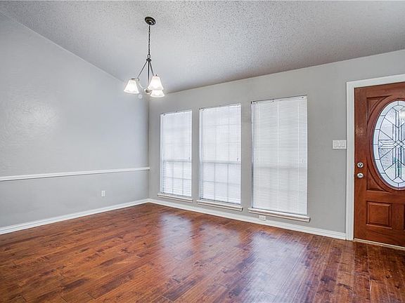 3rd image of 2806 Dukeswood Dr