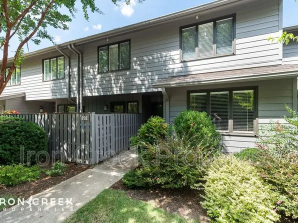 702 Crowfields Ln, Asheville, NC 28803