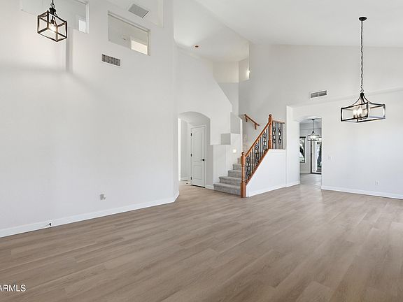 3rd image of 1491 W BLUE RIDGE Way