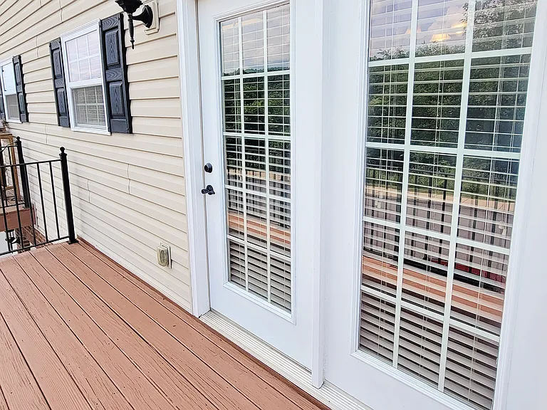 652 Grays Pointe Ct — Photo 10