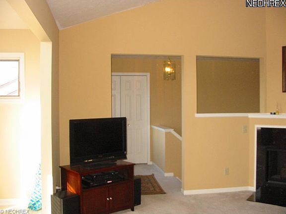 4th image of 7100 Village Dr Unit 7100