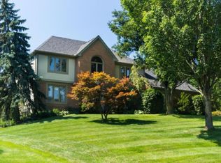 3438 Hidden Meadow Ct, Lewis Center, OH 43035