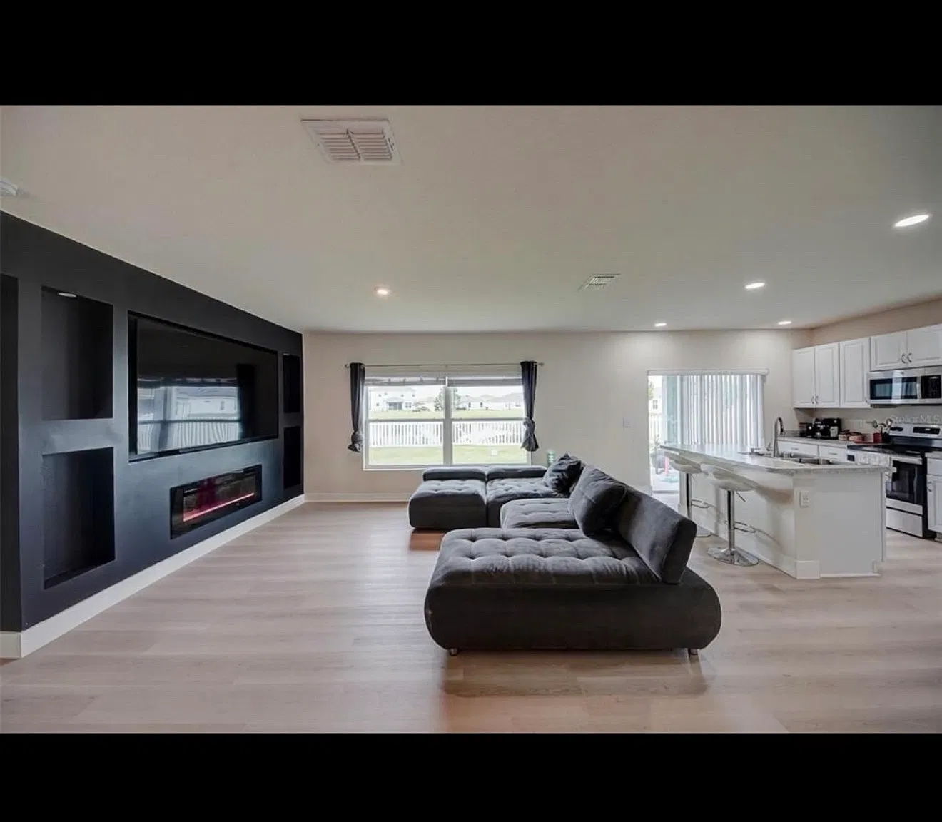 424 Quarry Rock Cir — Photo 1