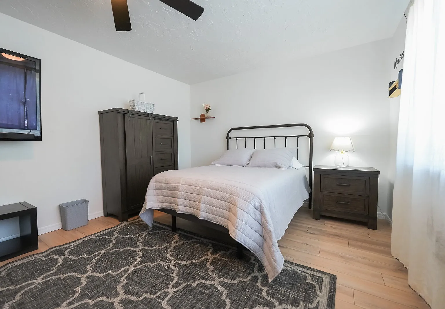 1 bed, $900 — Photo 2