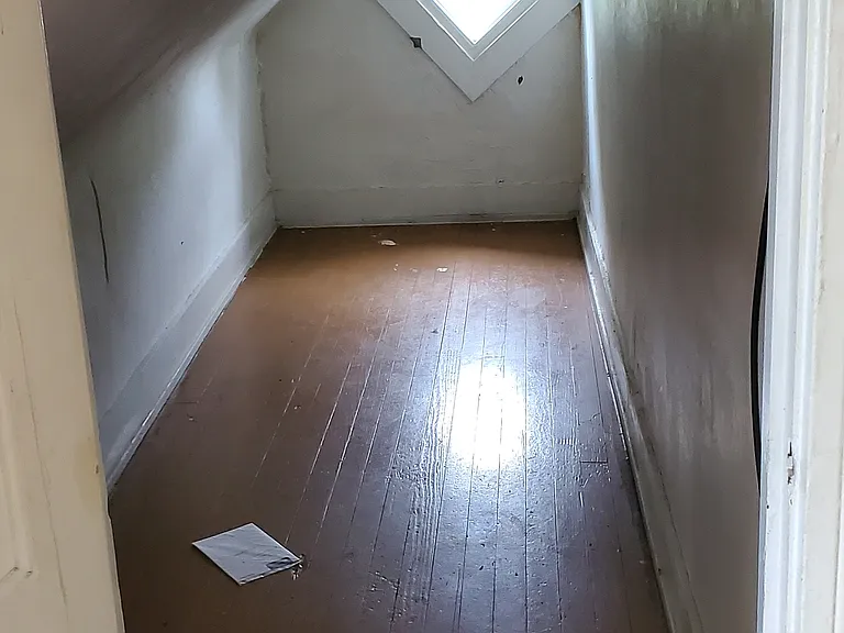 23.5 E Pearl St — Photo 4