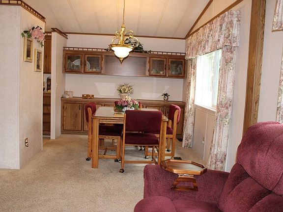 5th image of 1226 S Aspen Ridge Rd