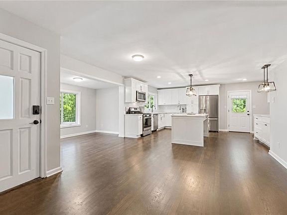2nd image of 1507 Lively Ridge Rd NE