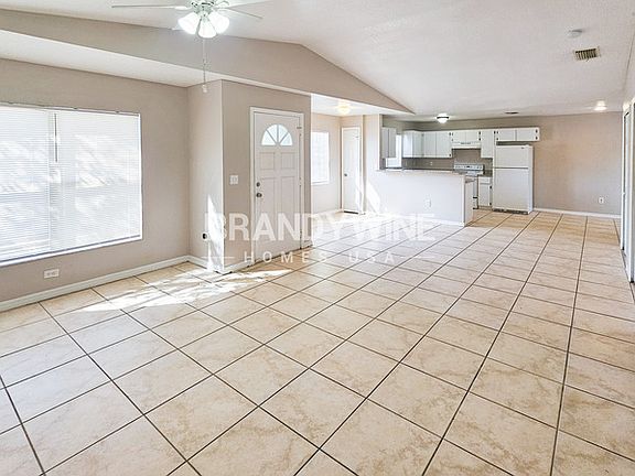 3rd image of 8307 N Klondyke St