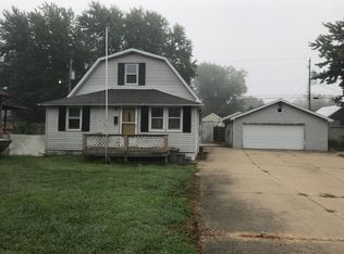1416 S 6th St, Pekin, IL 61554
