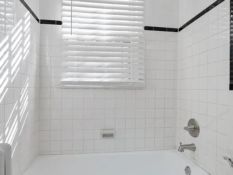 1631 E St SE #1 — Photo 21