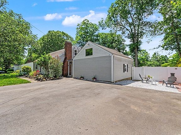 5th image of 25 Moynihan Rd