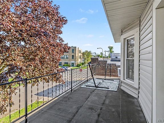 5th image of 8 Heussy Ave