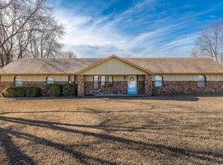 26012 S Willow Rd, Claremore, OK 74019