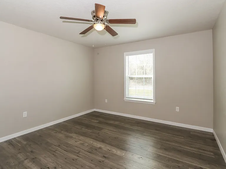 13716 Coronado Dr — Photo 10