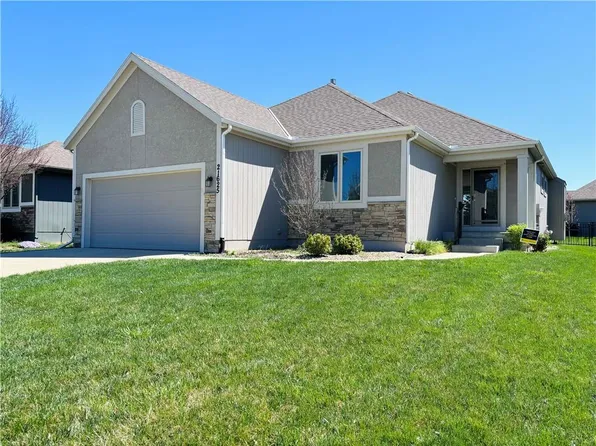 21625 W 177th Ter, Olathe, KS 66062