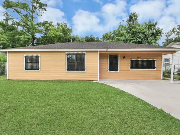 8830 Laura Koppe Rd, Houston, TX 77078