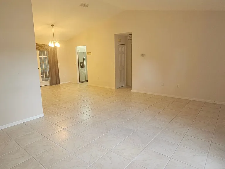 13761 SW 115th Cir — Photo 6