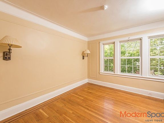 3rd image of 2168 46th St