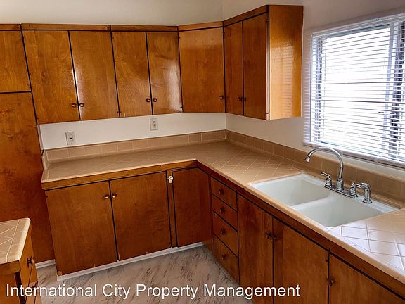 3rd image of 4428 E 6th St APT D