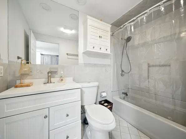 224 48th Street image 19 of 25