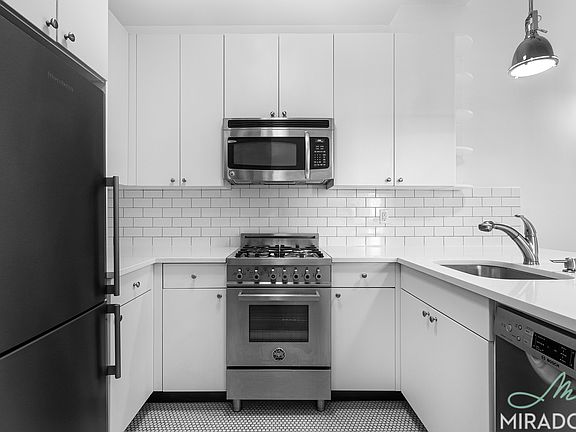 5th image of 43 W 16th St APT 5E