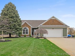 869 Cosby Way Dr NW, Sparta, MI 49345