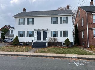 22 Chestnut St, Windsor Locks, CT 06096