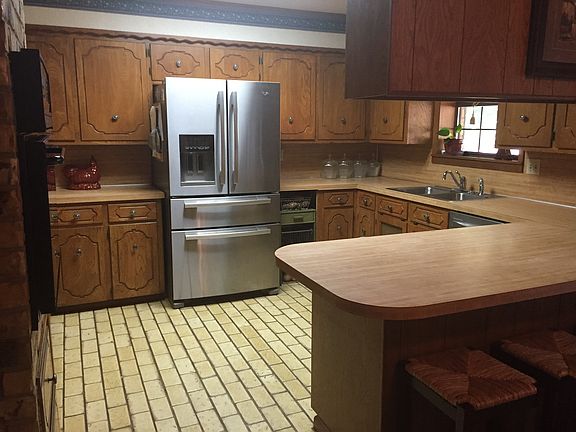 4th image of 105 Dayton St