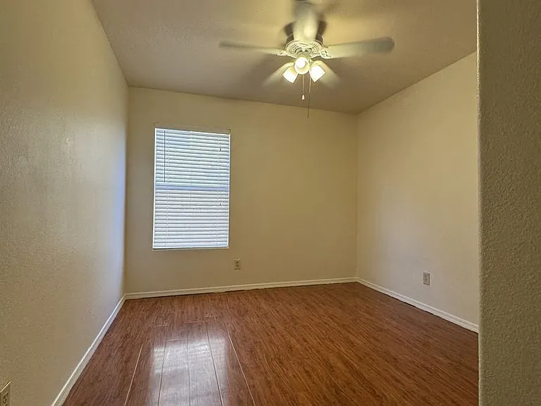 131 S Sean Dr — Photo 31