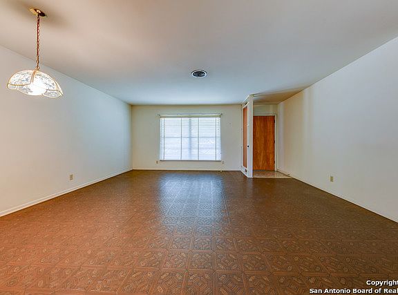 3rd image of 315 E Cheryl Dr