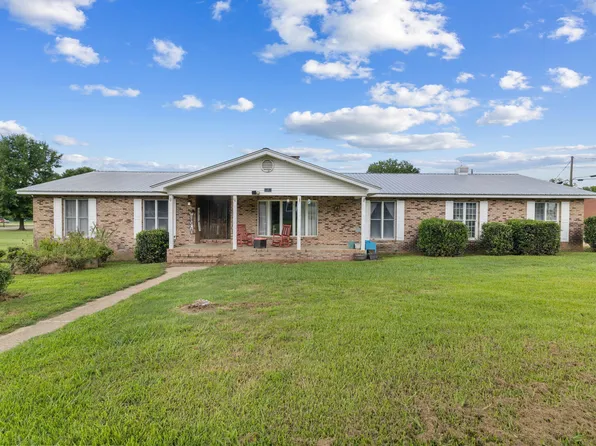 3 Monroe St, Tishomingo, MS 38873