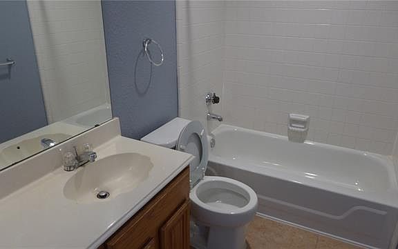 5th image of 2122 Copperleaf Dr
