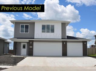 785 Albert Dr W, West Fargo, ND 58078