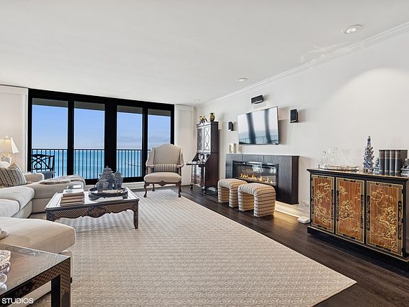 3rd image of 1212 N Lake Shore Dr APT 32BN