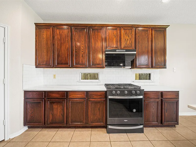 8306 Golden Hbr — Photo 17