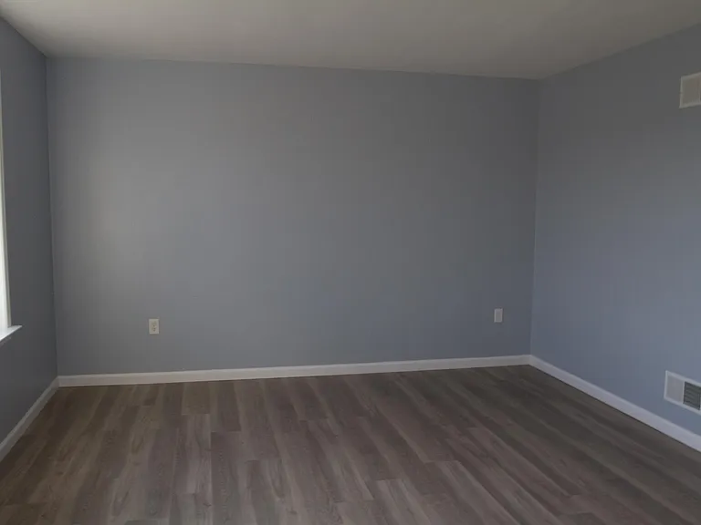 3900 Sheppard Dr — Photo 16