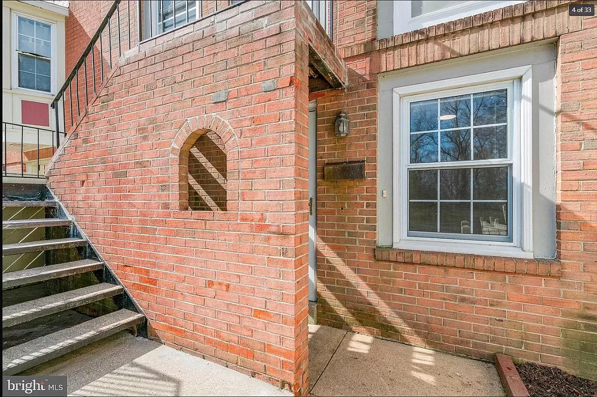 8104 Lakepark Dr — Photo 2