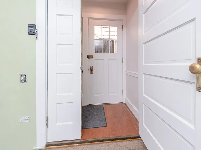 206 E Marion St #1 — Photo 9