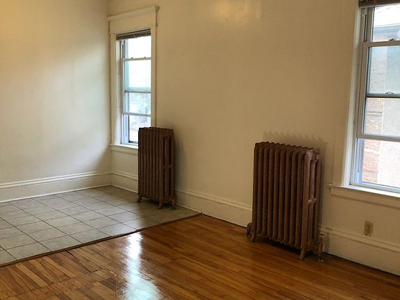 5th image of 428 Dayton Ave APT 3